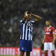 Galeno desperdiça dois penáltis e FC Porto escorrega em casa