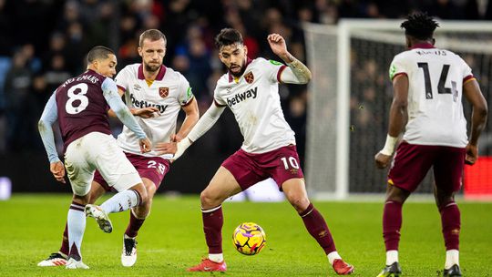 Aston Villa-West Ham teve final emocionante... mas não teve vencedor