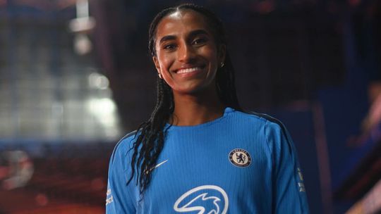 Chelsea oficializa recorde de contratação histórica no futebol feminino