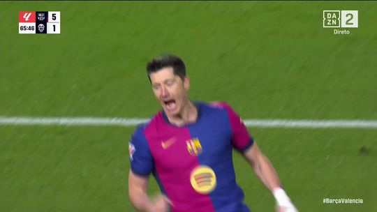 Lewandowski entra e faz o sexto para o Barcelona (vídeo)