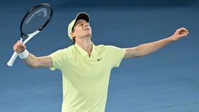 Líder do 'ranking' mundial vive romance em Monte Carlo