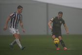 FC Porto B e Tondela não se deixaram afetar pelo temporal e bateram-se com grande intensidade no Olival