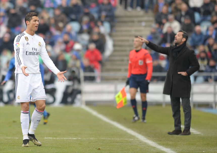 Cristiano Ronaldo e Quique Flores num Getafe-Real Madrid em janeiro de 2015 — Foto: IMAGO
