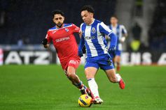 Luís Esteves persegue Pepê - Foto: Rogério Ferreira/Kapta+