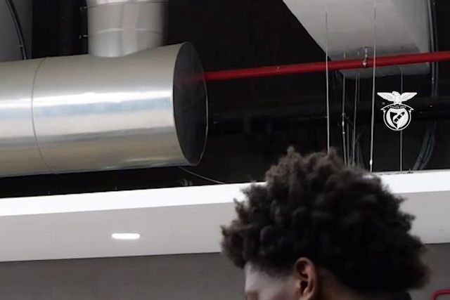 Como a formação do Benfica vibrou com Anísio e Banjaqui