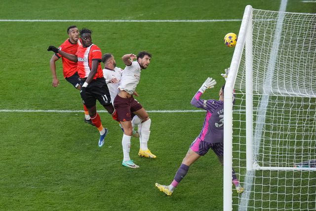 Taça de Inglaterra: Manchester City atrás da revalidação de (mais) um título