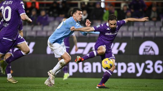 Fiorentina 'vinga-se' da primeira volta e ultrapassa Lazio