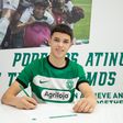 Sporting: Flávio Gonçalves assina contrato profissional