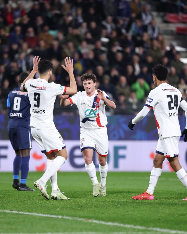 João Neves abriu caminho ao 'show' de Gonçalo Ramos na goleada do PSG