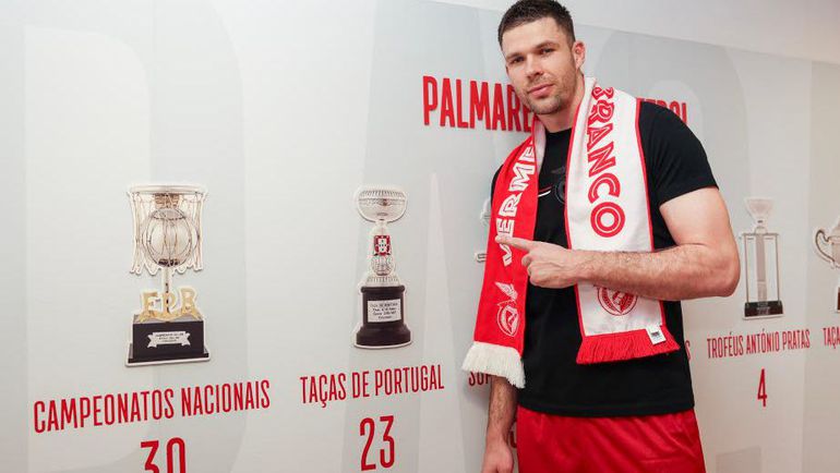 Benfica começa a arrumar a casa