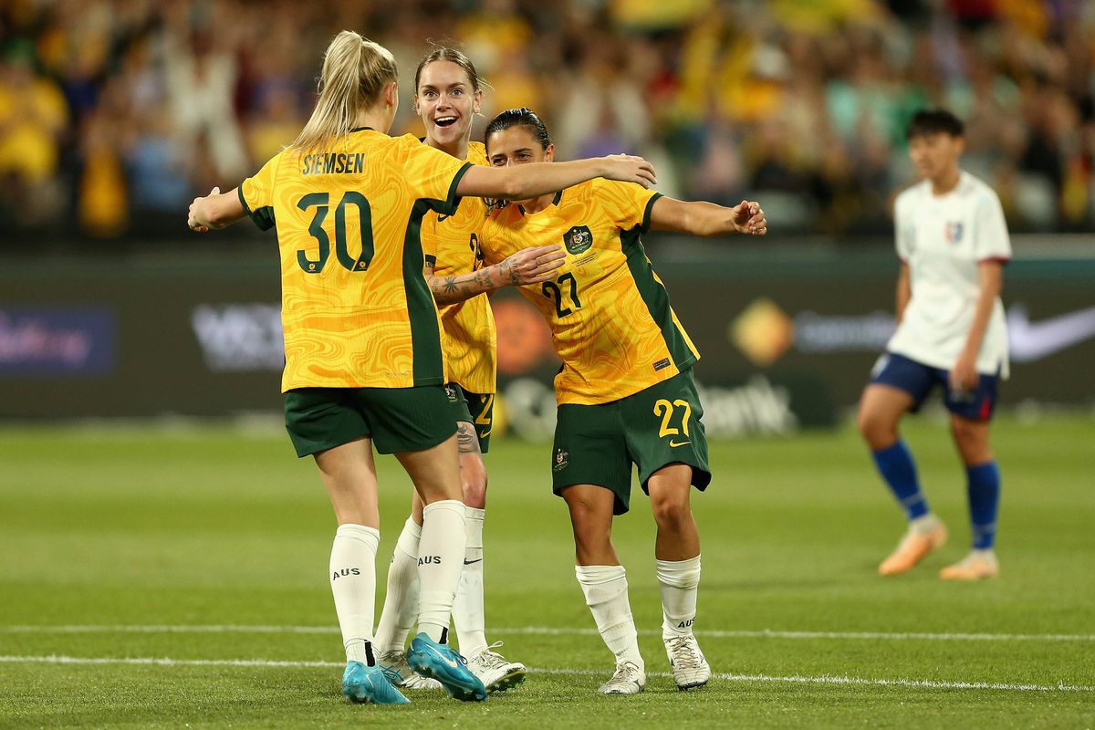 Comediante despedido após comentários misóginos sobre futebol feminino