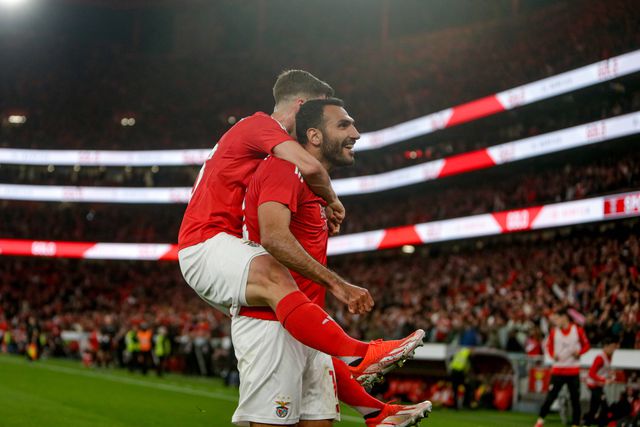 Vitória magra vale bilhete para a meia-final ao Benfica 