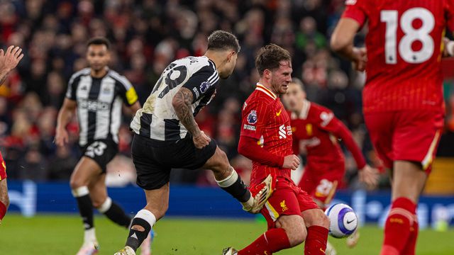 Mac Allister em ação pelo Liverpool (IMAGO)