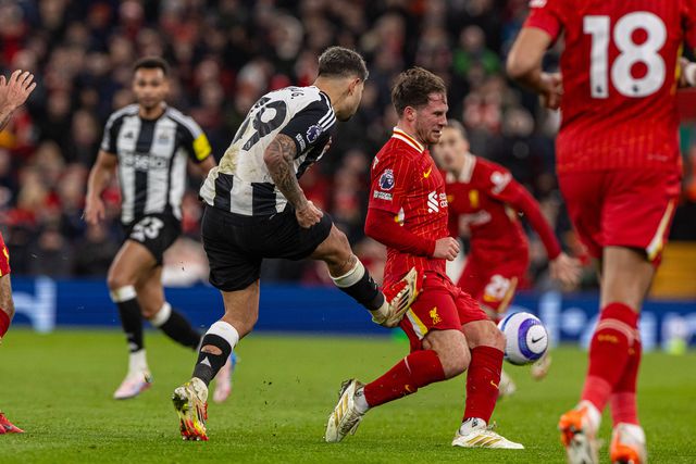 Mac Allister em ação pelo Liverpool (IMAGO)