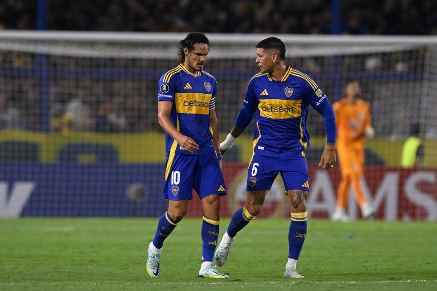 Cavani, que teve nos pés a oportunidade de apurar o Boca Juniors, e Rojo