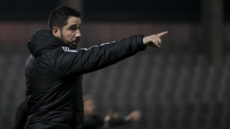 João Pereira continua a preparar a deslocação do Casa Pia ao reduto do Vitória de Guimarães, mas o jovem técnico ainda não sabe se poderá utilizar Cassiano