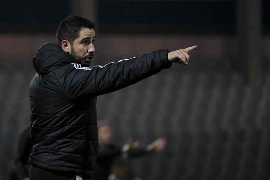 João Pereira continua a preparar a deslocação do Casa Pia ao reduto do Vitória de Guimarães, mas o jovem técnico ainda não sabe se poderá utilizar Cassiano