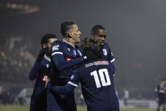 Histórico! Luís Castro vence em Brest e segue para as meias-finais da Taça de França