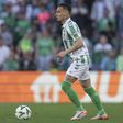 Antony, cedido pelo Manchester United, em campo com a camisola do Betis