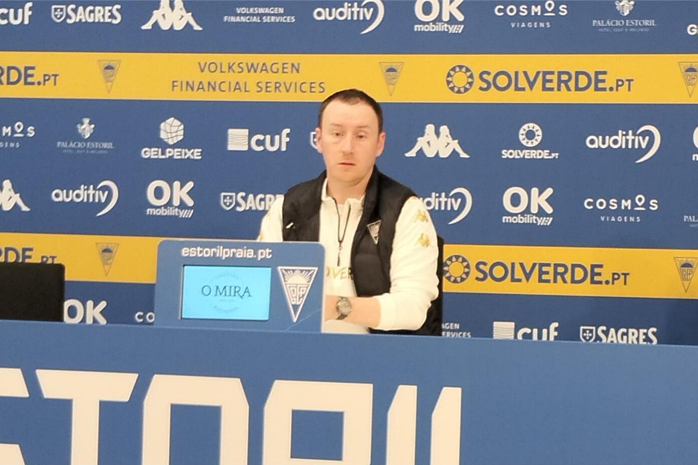 Ian Cathro promete um Estoril empenhado até ao fim da época - Foto: D. R.