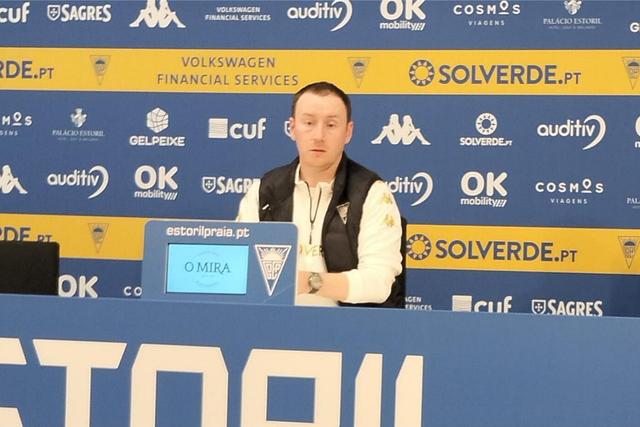 Ian Cathro promete um Estoril empenhado até ao fim da época - Foto: D. R.