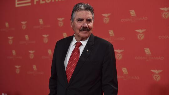 Toni distinguido com o prémio Carreira: leia aqui o grande discurso da glória do Benfica