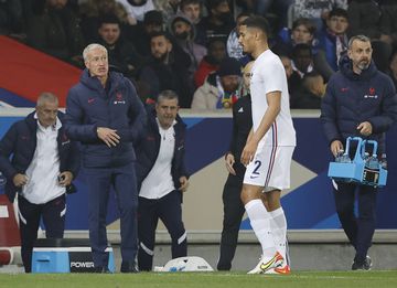 Deschamps critica Saliba: «Faz coisas de que não gosto»