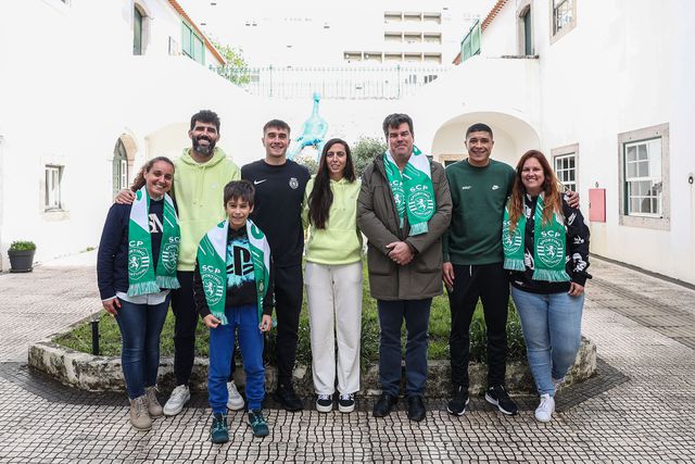 Sporting: Neto e Fresneda entregam cabazes no Lumiar