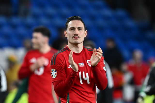 Defesa do País de Gales revela amuleto da sorte para vencer a Polónia