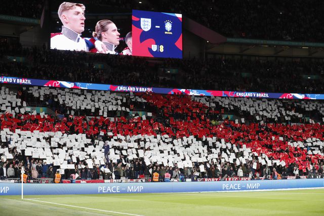 Adeptos suspensos no Reino Unido têm de entregar passaporte durante o Euro