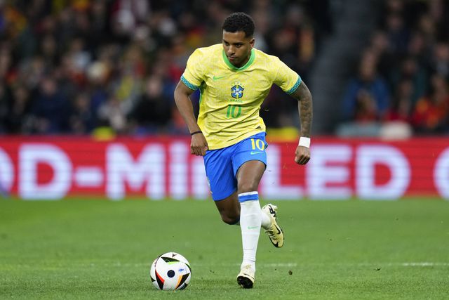 VÍDEO: erro grave de Unai Simón e Rodrygo responde com um chapéu