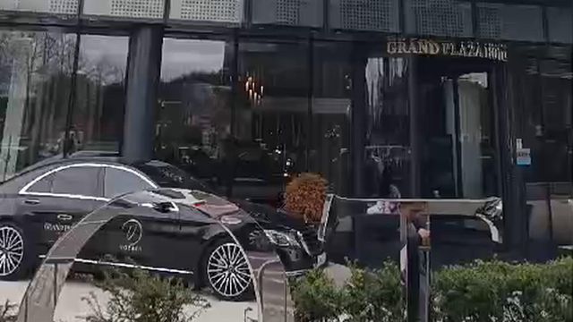 Dezenas de eslovenos no hotel da seleção para ver Ronaldo