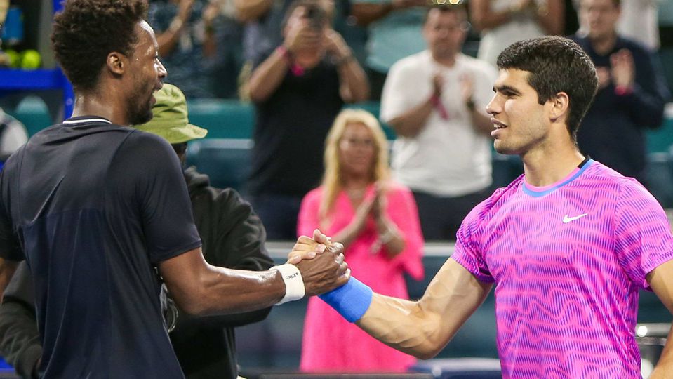 Vídeos: Grandes pontos, sorrisos, um desabafo de Monfils e no final ganha Alcaraz