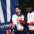 Vitinha e Nuno Mendes anunciam renovações de contrato com o PSG