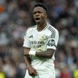 Mil milhões da Arábia não convenceram e Vini Jr. vai renovar com o Real Madrid