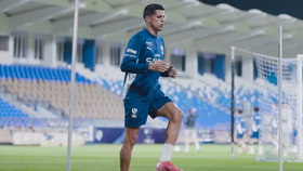João Cancelo em modo recuperação e já treina sozinho no relvado (vídeo)