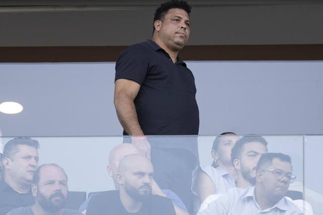 Ronaldo num camarote no Estádio do Cruzeiro (IMAGO)
