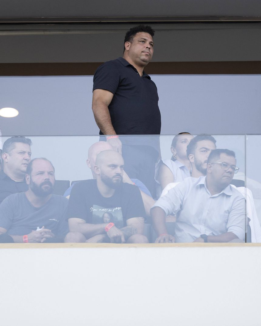 Ronaldo num camarote no Estádio do Cruzeiro (IMAGO)