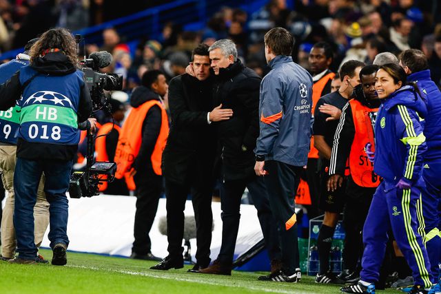 Marco Silva e José Mourinho no Chelsea-Sporting de 2014 (foto: IMAGO)