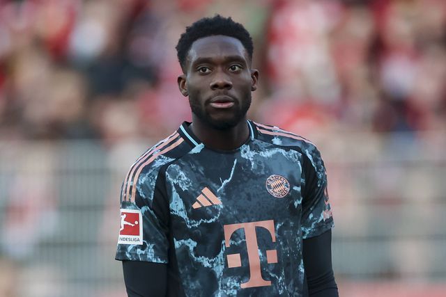 Alphonso Davies ao serviço do Bayern Munique