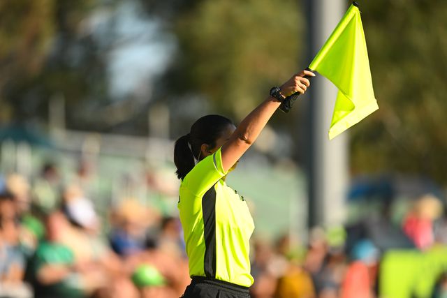 Novas regras aprovadas: guarda-redes terão 8 segundos para largar a bola