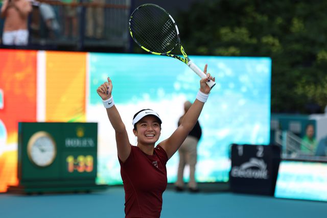 Número 140 do mundo, de 19 anos, surpreende Iga Swiatek em Miami