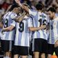 Jogadores da Argentina a celebrarem um dos quatro golos marcados ao Brasil