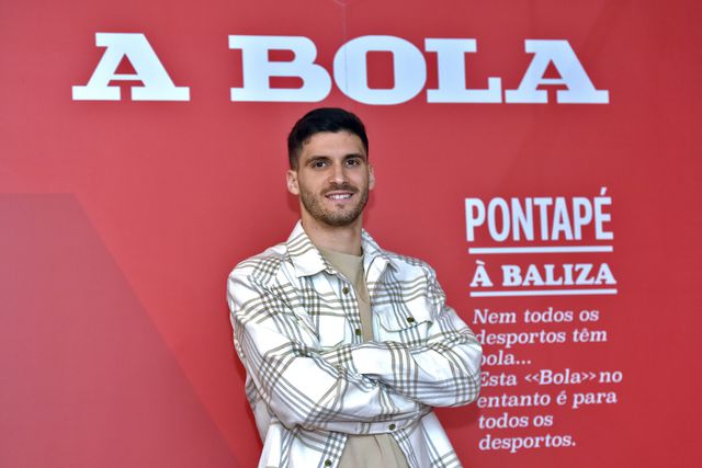 Sporting: «Jogo com o Ajax marcou mais as pessoas do que a mim», diz Rúben Vinagre