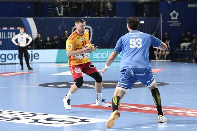 Um dia após perder com o Benfica é anunciado como reforço do FC Porto