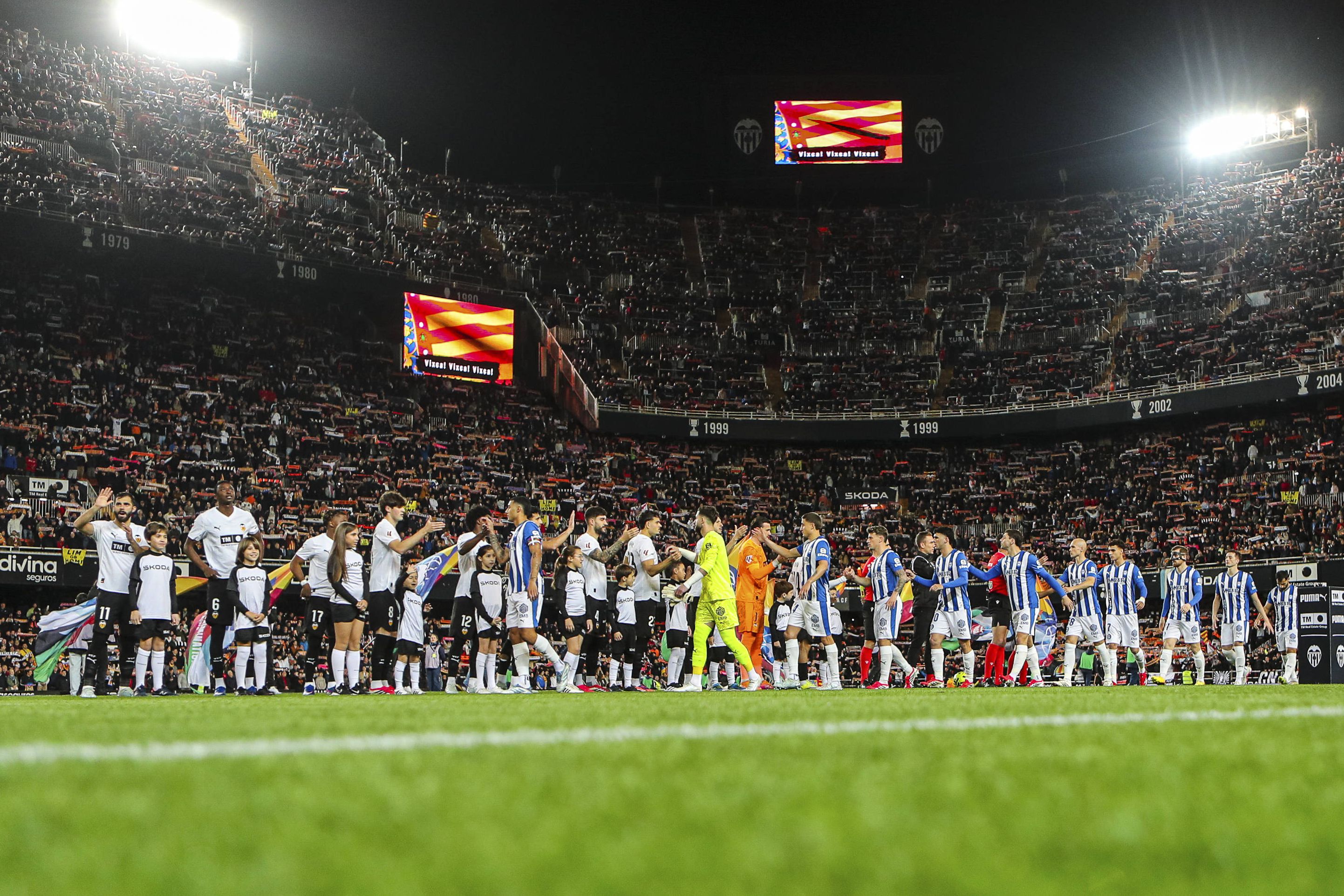 Mestalla recebeu duelo entre Valência e Real Sociedad