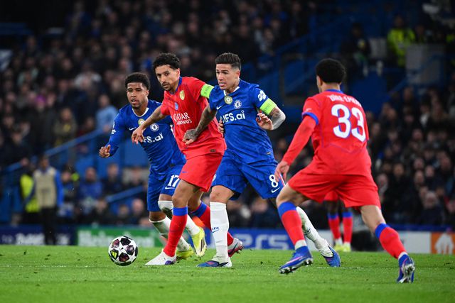 Marquinhos em ação contra o Chelsea, nos 'oitavos' da Champions