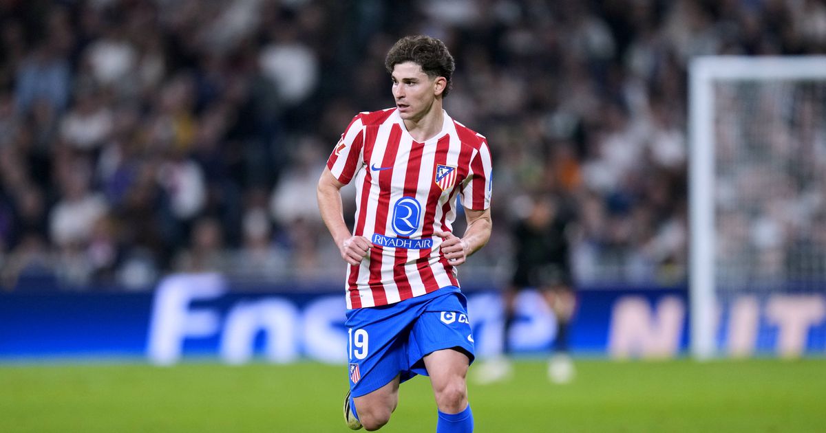 Atlético prepara €10M para convencer Julián Álvarez a não ir para o Barça