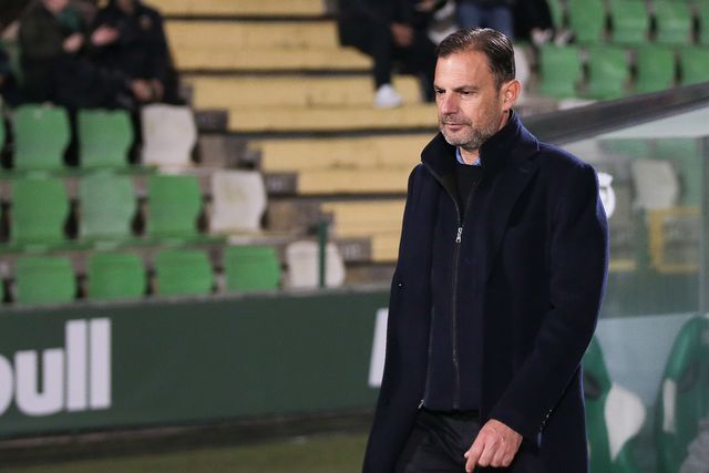 Sotiris Silaidopoulos leva nau vila-condense a bom porto - Foto: Manuel Fernando Araújo/LUSA