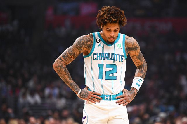 Jogador dos 76ers destrói Lamborghini após derrota